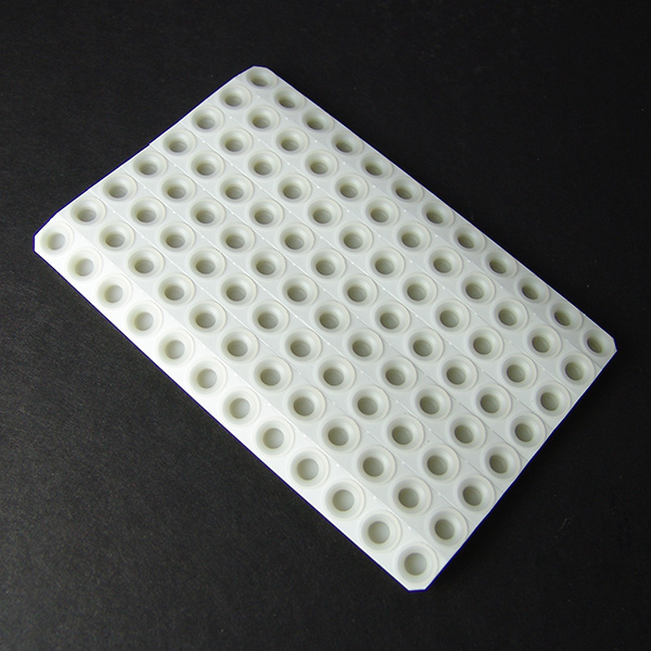 Pierceable TPE Plugs on 96 Well Spine, Strips of 12, for Standard Round Well Collection Plates and 8x30mm Vial Inserts